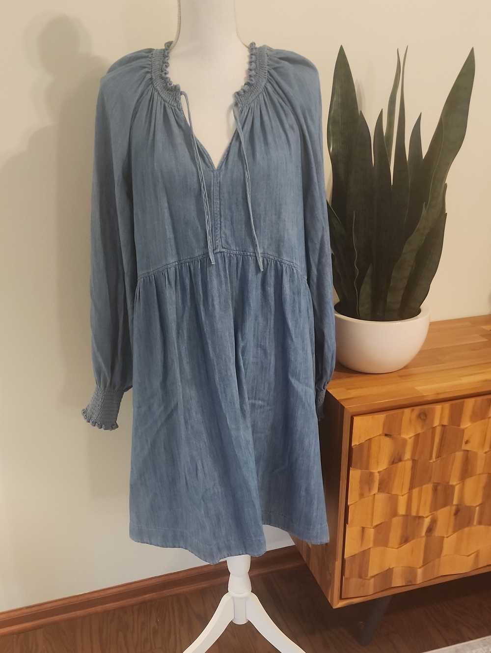 Old Navy Light Blue Long Sleeve Denim-Look Dress